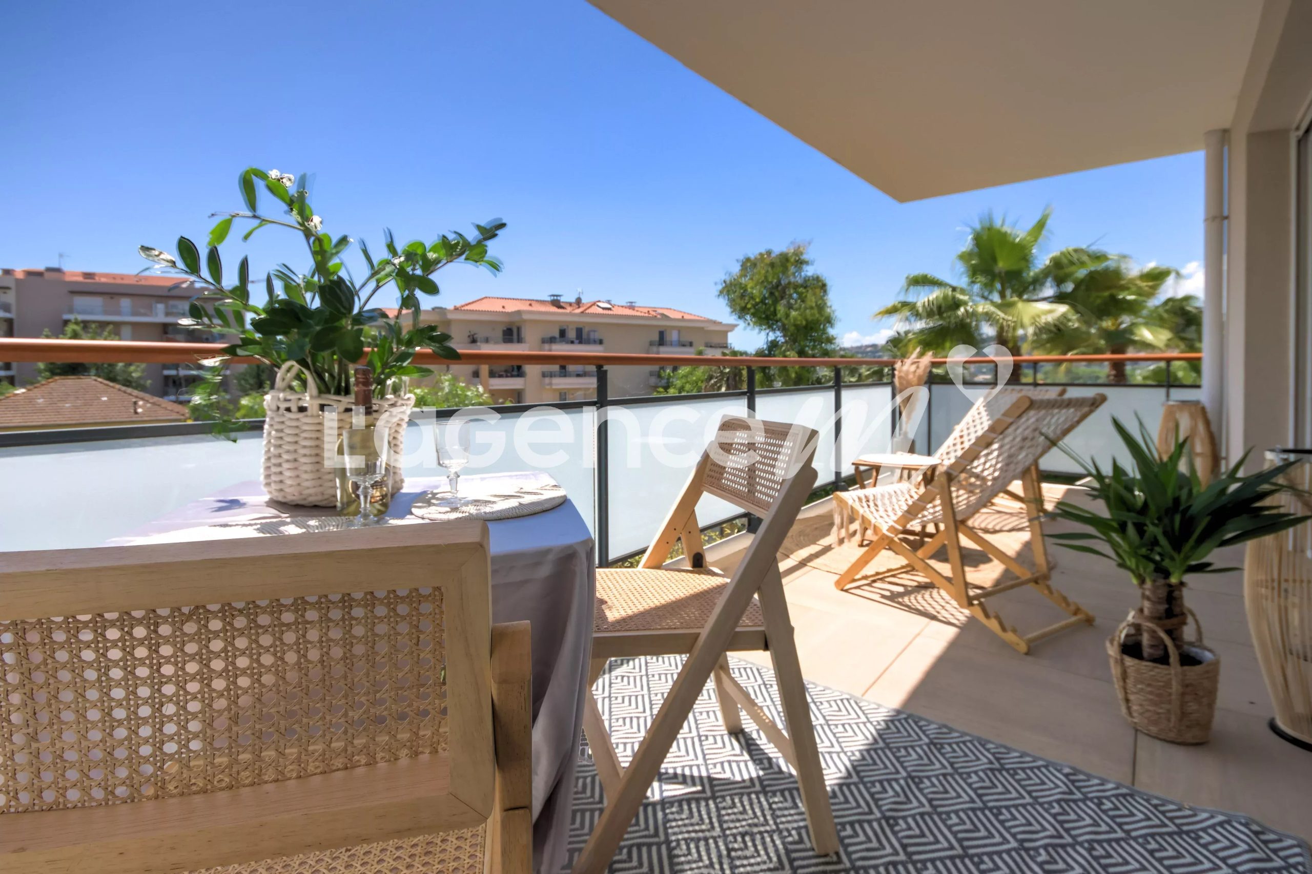 cae423ad3cc9ca22cb4d5e01eea7c6bf_9a4a58b41e_4096-original